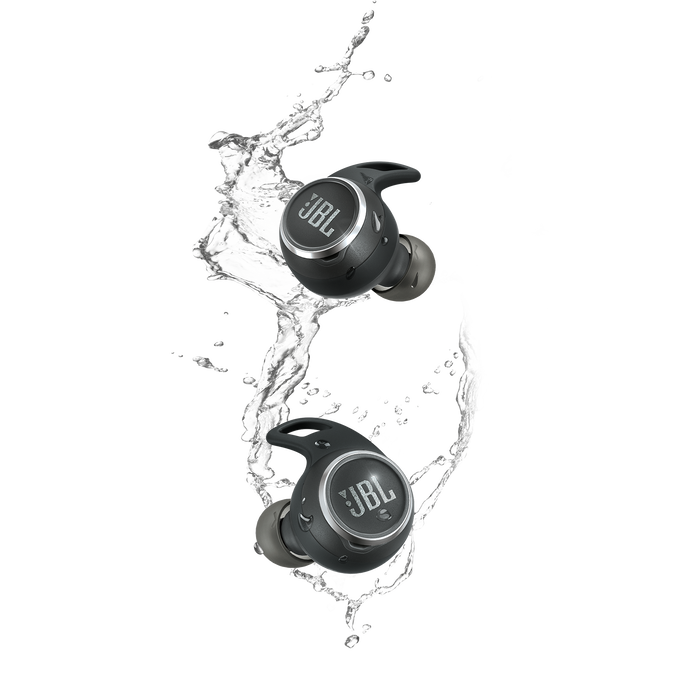 JBL Reflect Aero TWS - Black - True wireless Noise Cancelling active earbuds - Detailshot 1 image number null